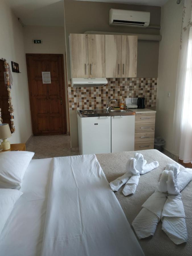 דירות Theologos  House Margarita מראה חיצוני תמונה
